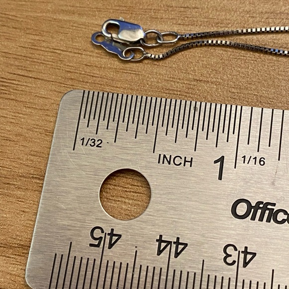 Beautiful 925 Sterling Silver Marcasite Cross Pendant from Thailand - Picture 5 of 6